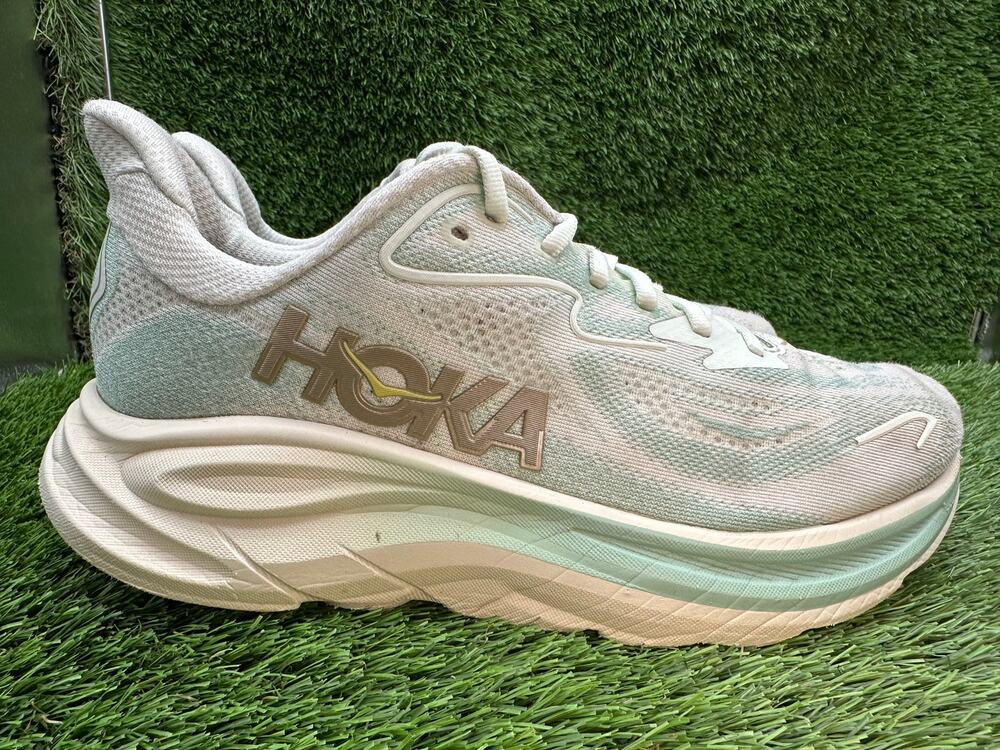 Hoka One One Clifton 10 1162050-SJD Athletic Sneaker Women's 9.5D Green Jacquard